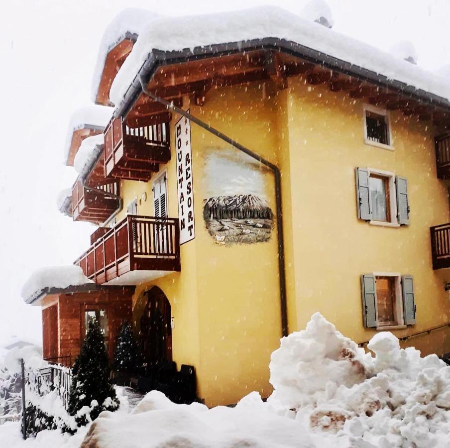 Hotel Mountain Resort Commezzadura Exterior foto