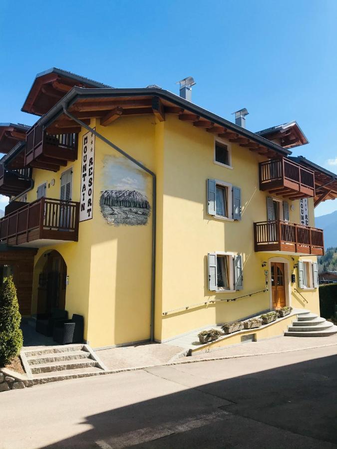 Hotel Mountain Resort Commezzadura Exterior foto
